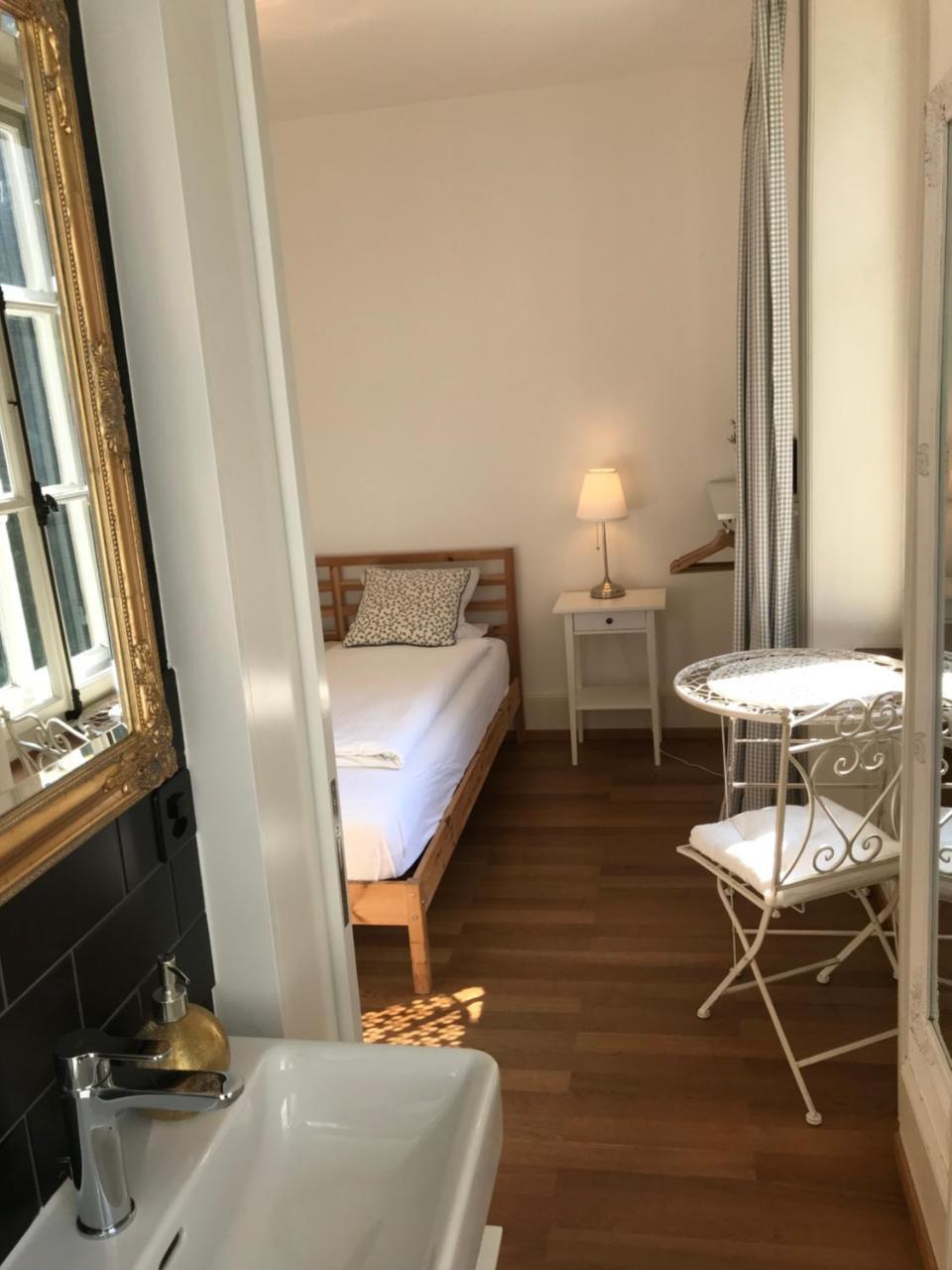 The Bed + Breakfast Bed & Breakfast Lucerne Bagian luar foto